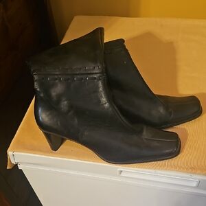 A GIANNETTI Chic Black Heeled Boots for Women MADE IN ITALY